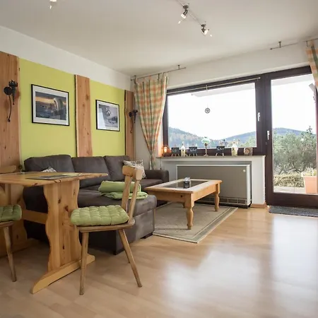 Apartment Welcome In - Appartement Touch Of Canada' Met Terras En Uitzicht Op De Bergen