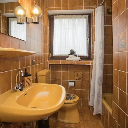 Welcome In - Appartement Touch Of Canada' Met Terras En Uitzicht Op De Bergen